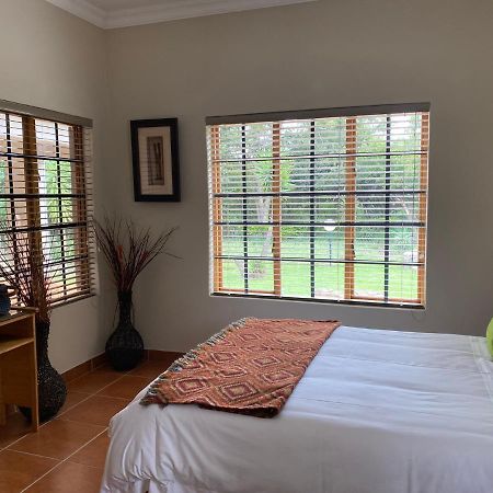 Zwavelpoort Guesthouse Pretoria-Noord エクステリア 写真