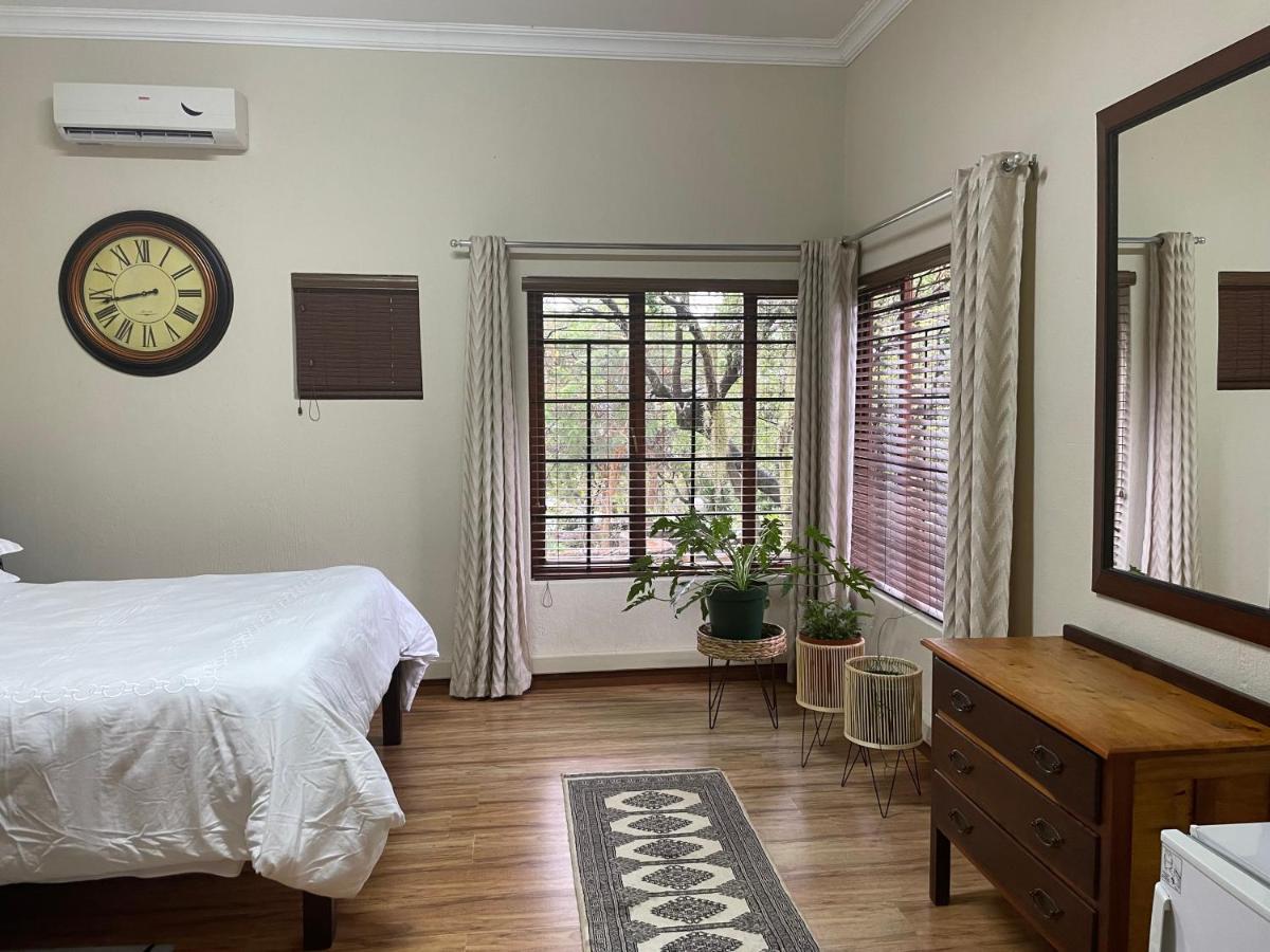 Zwavelpoort Guesthouse Pretoria-Noord エクステリア 写真